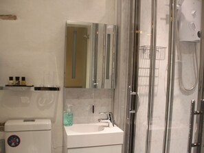 Einzelzimmer, mit Bad | Badezimmer