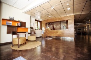 Lobby - Hotel Don Paco (Llanes)