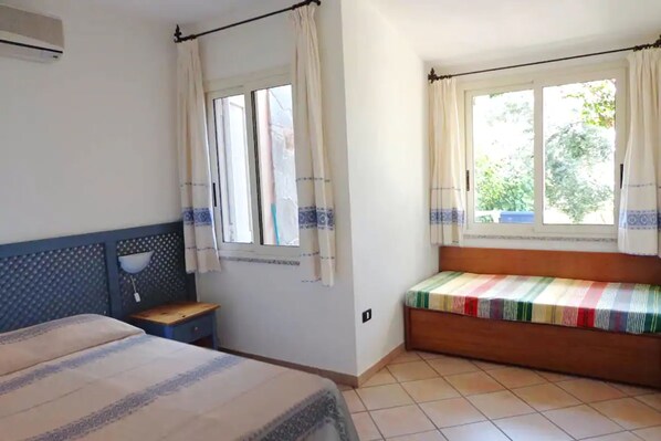 Standard Apartment, 2 Bedrooms, Sea View (6 persone) | Memory-foam beds, in-room safe, individually furnished - Residence la Chimera (Villasimius)