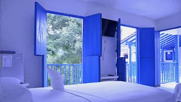 Deluxe Quadruple Room, 1 Bedroom, Balcony, Mountain View | Cribs/infant beds, free WiFi