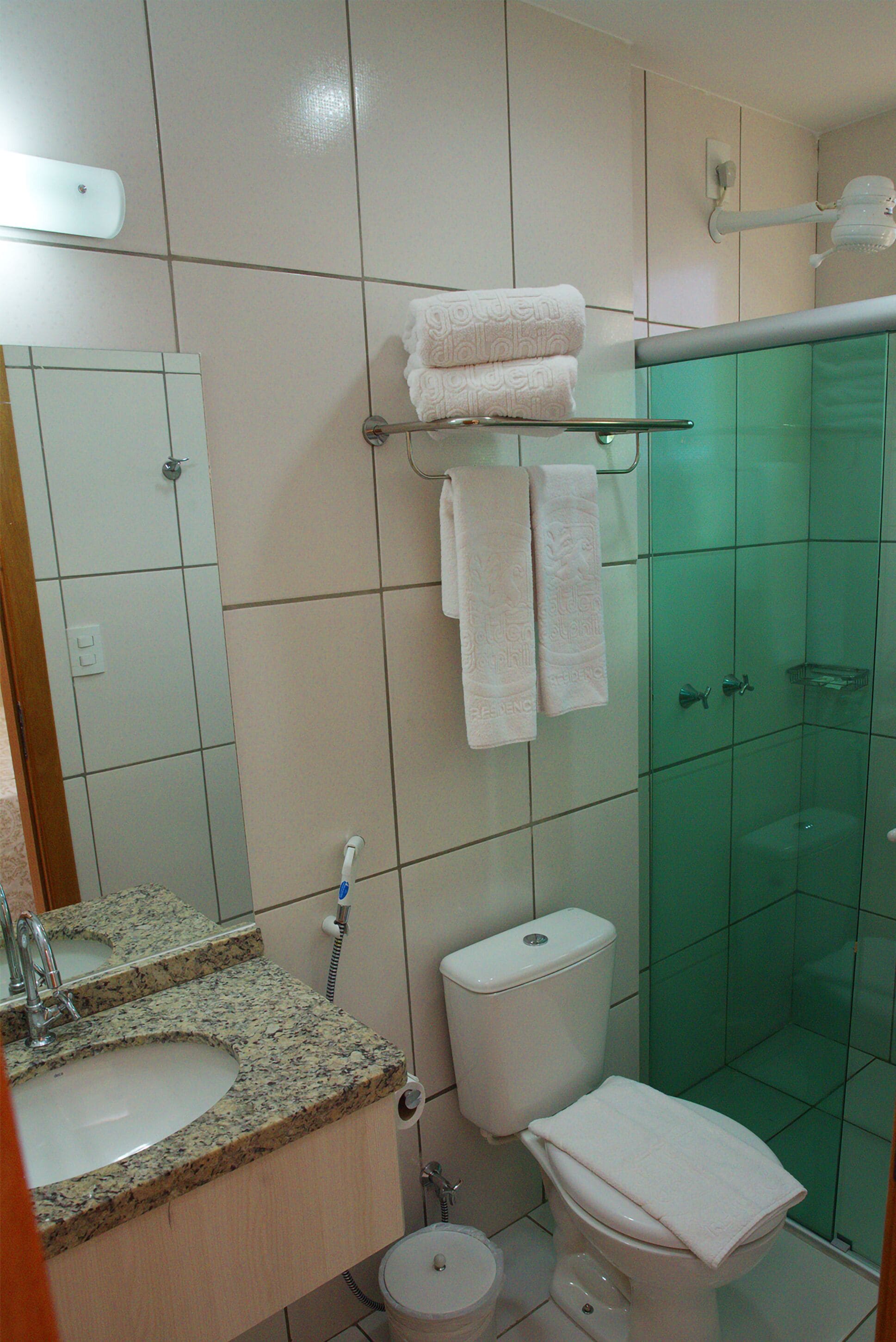 Foto - Golden Dolphin Express