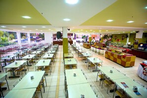 Restaurant - Golden Dolphin Grand Hotel OFICIAL (Caldas Novas)