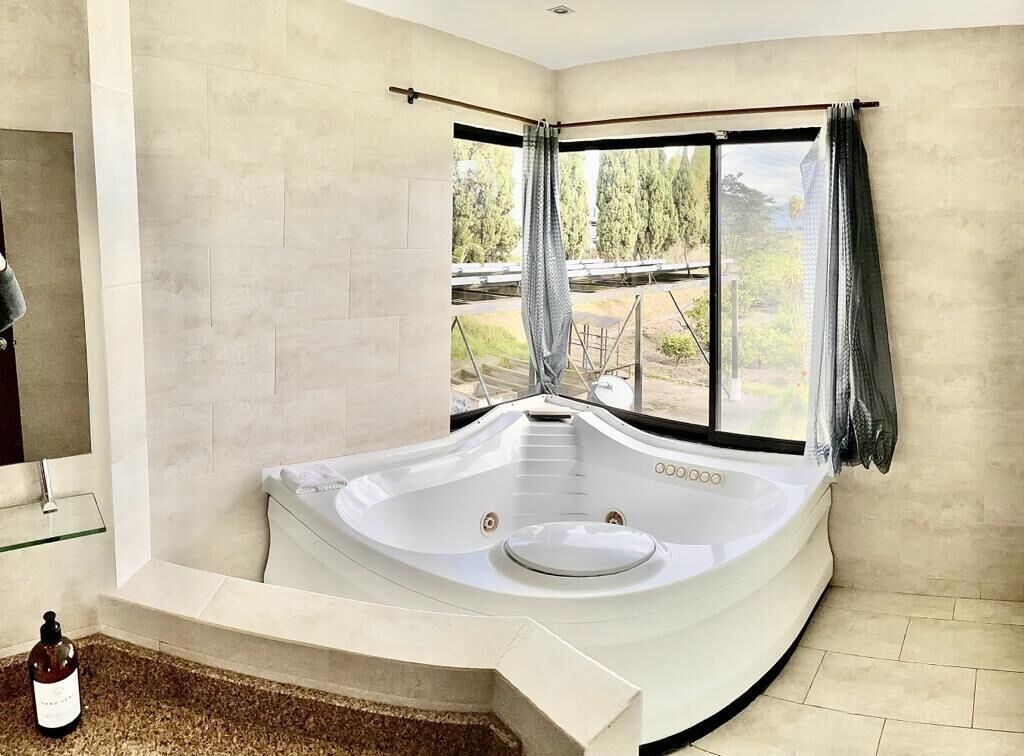Chambre Élite, 1 chambre, baignoire à jets, vue montagne | Couette en duvet d'oie, bureau, chambres insonorisées, Wi-Fi gratuit