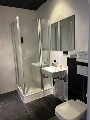Bathroom - Hotel Glow (Eindhoven)