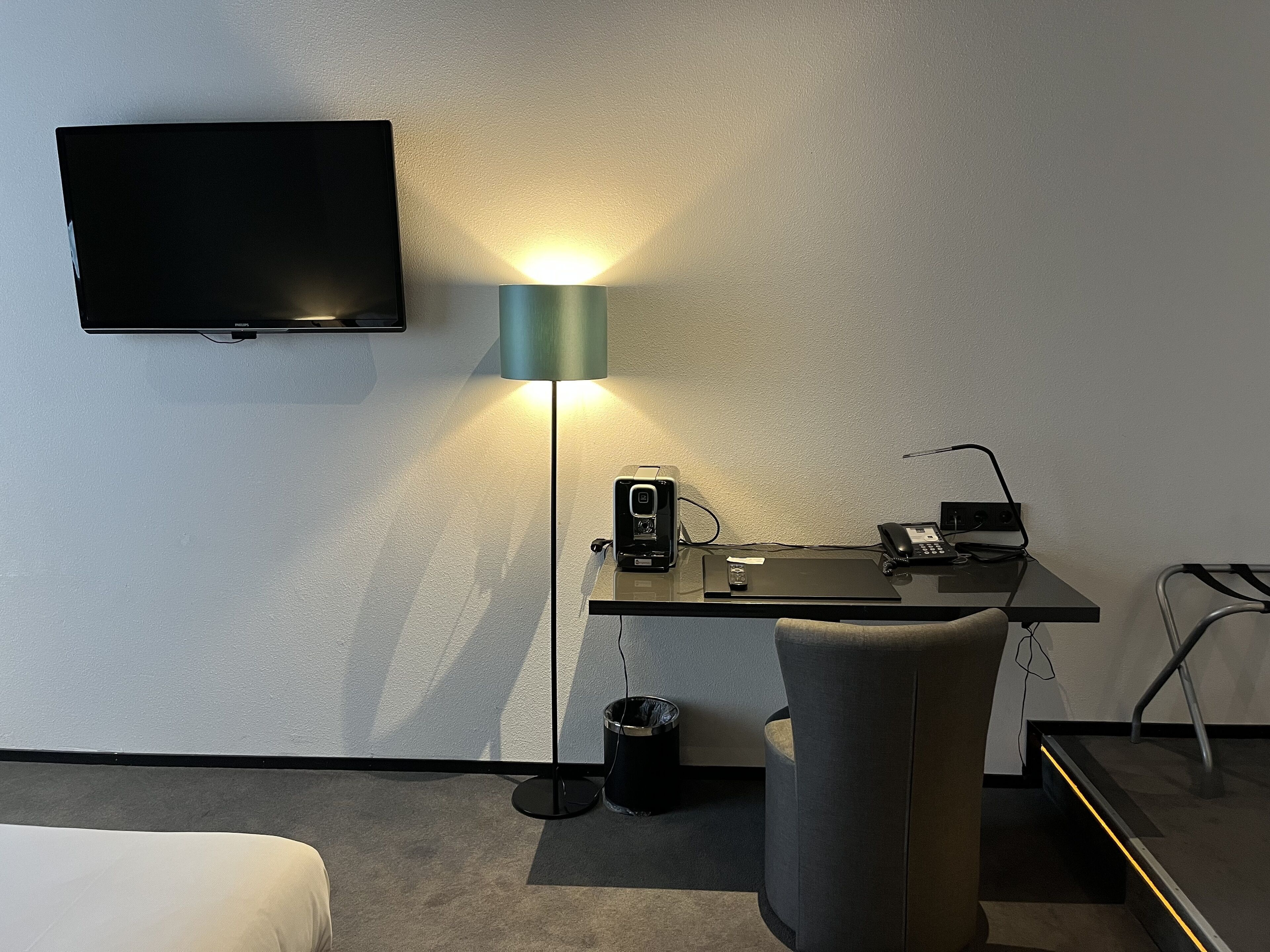 superior twin room | egyptian cotton sheets, minibar, in-room safe, individually decorated