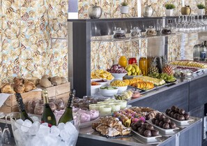 Alimentos y bebidas