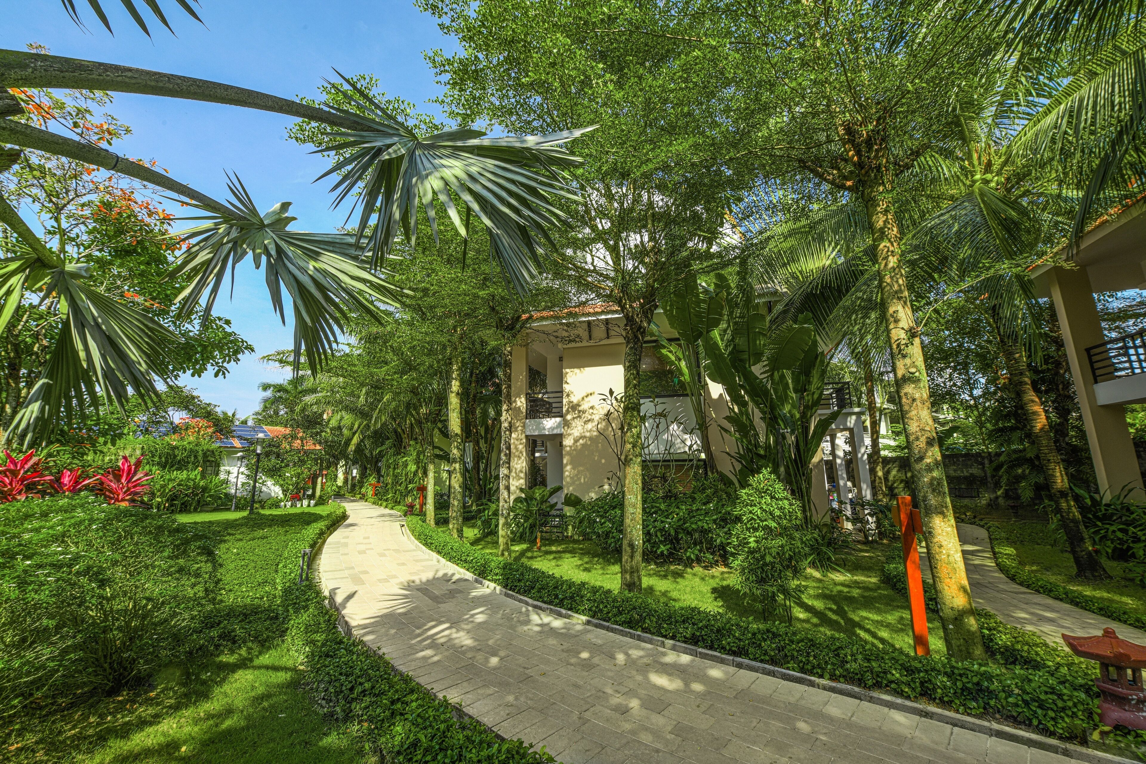 Photo - Famiana Resort & Spa - Breakfast is served as Brunch 6AM30 to 1PM