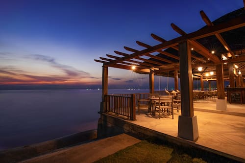 Beach bar