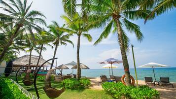 Private beach, free beach cabanas, sun loungers, beach umbrellas