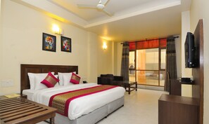 Executive Room | In-room safe, soundproofing, rollaway beds, free WiFi - Shanti Villa (New Delhi)