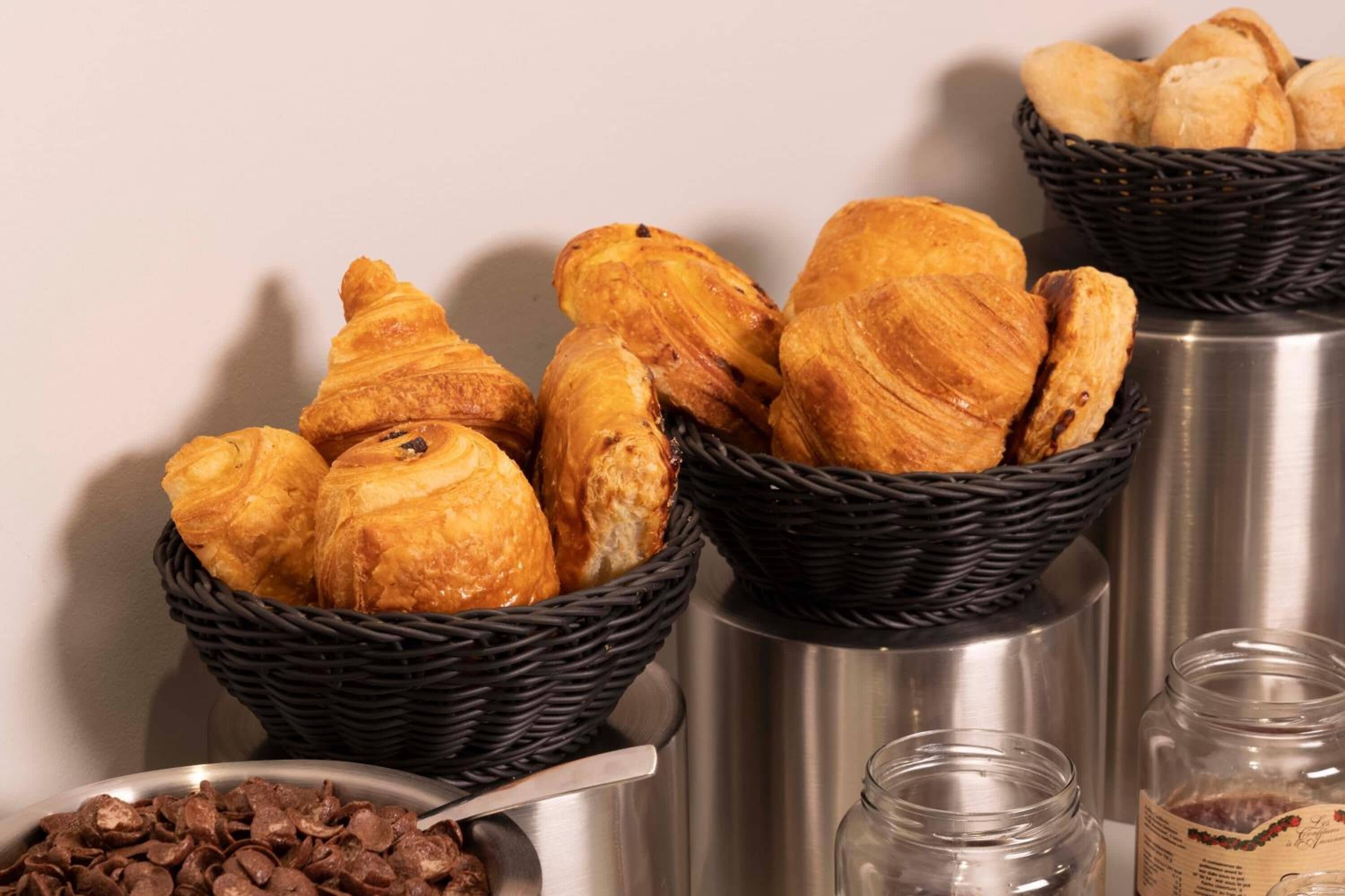 daily buffet breakfast (eur 15 per person)