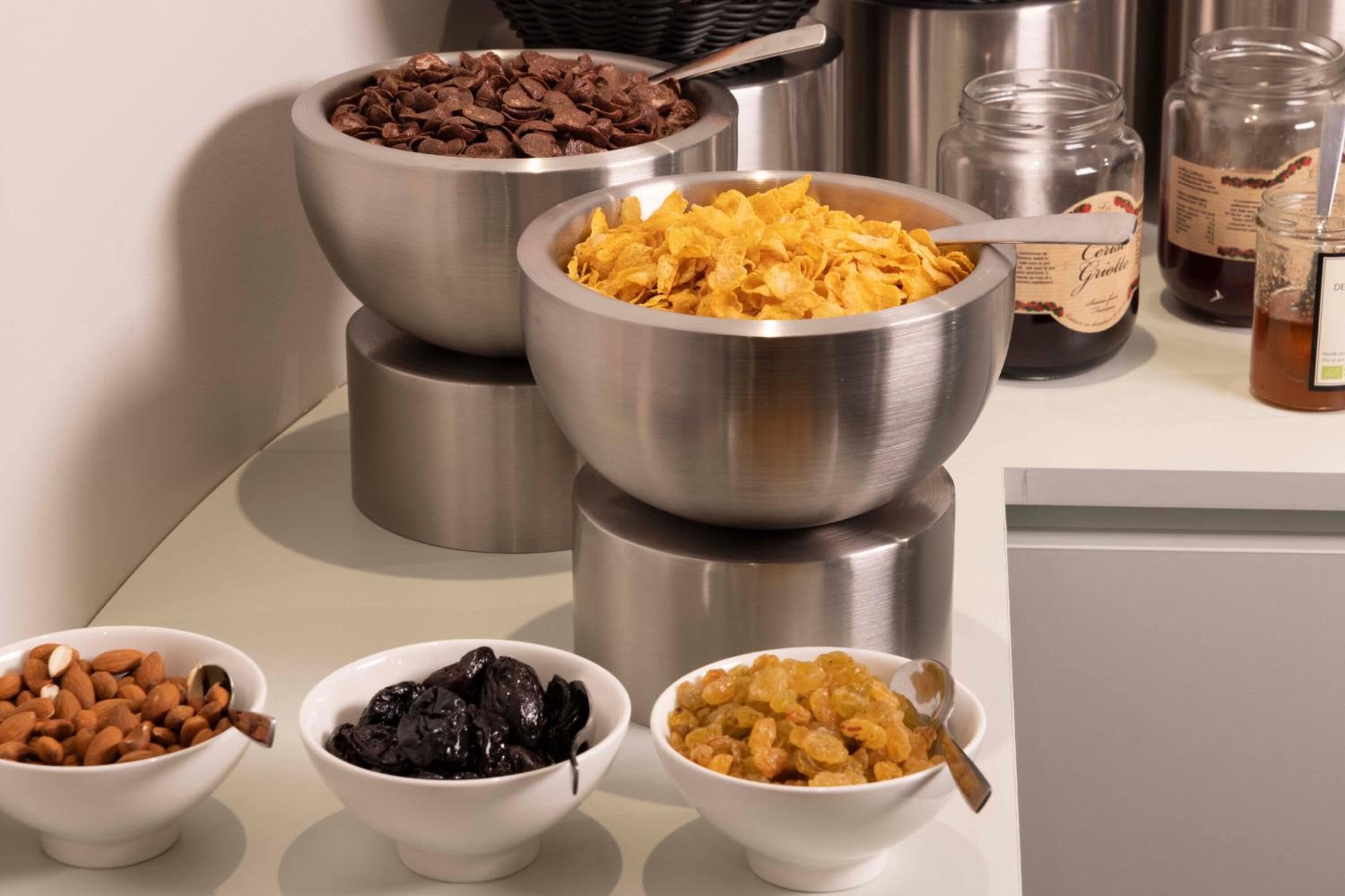 daily buffet breakfast (eur 15 per person)