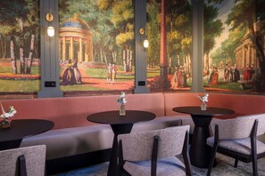Daily buffet breakfast for a fee - Grand Hotel Leveque (Paris)