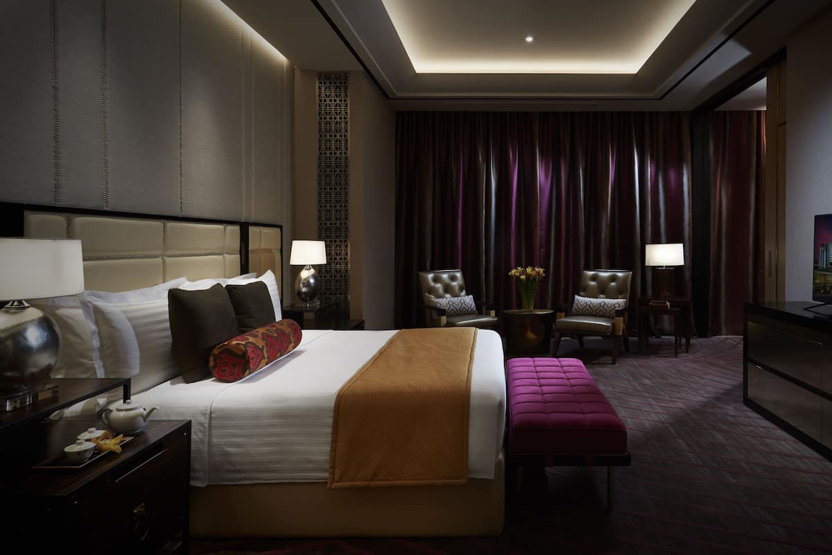 Premium bedding, in-room safe, individually furnished, desk