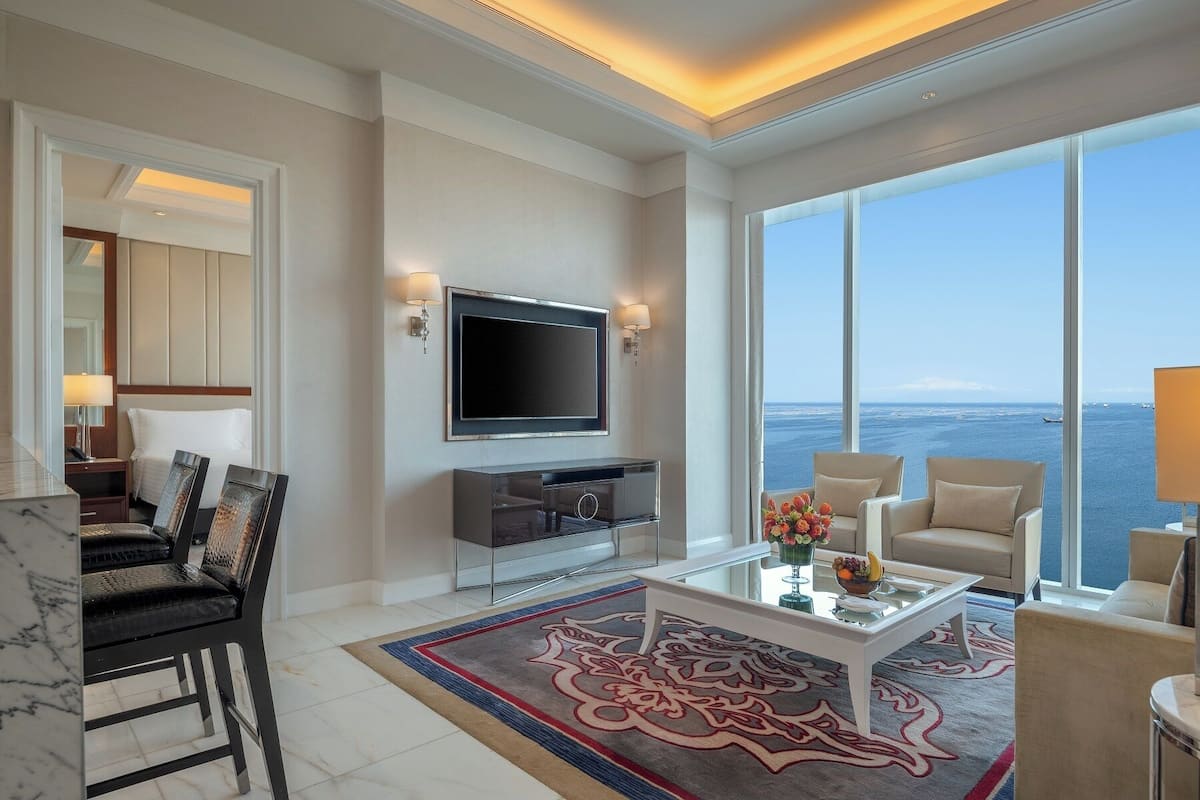 Premier Suite | Living area