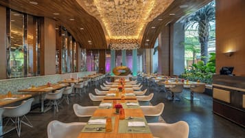 Sarapan bufet setiap hari (PHP 1430 seorang)