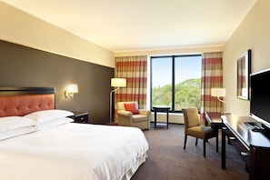 Allergitestet sengetøy, senger med Select Comfort-madrass og minibar