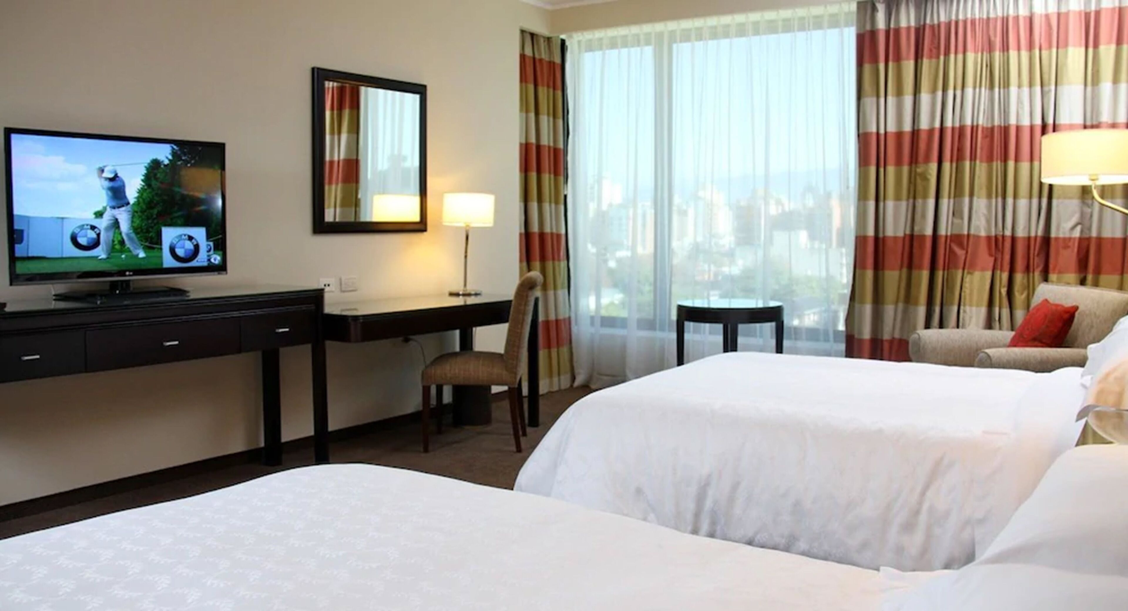 1 bedroom, hypo-allergenic bedding, select comfort beds, minibar