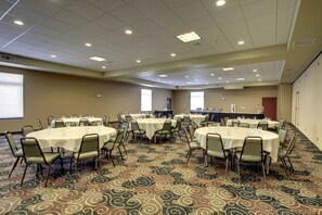 Banquet hall - Cobblestone Inn & Suites - Bottineau (Bottineau)