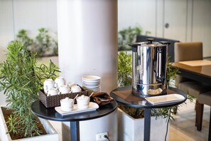 Breakfast, lunch and dinner served - Holiday Suites Business District (Empire Suites Hotel) (Puerto Princesa)