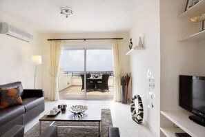 House | Living room | Flat-screen TV, DVD player - Club Coral View Resort (Pegeia)