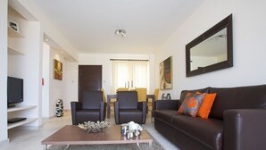 Apartment, 2 Schlafzimmer | Wohnzimmer | Flachbildfernseher, DVD-Player