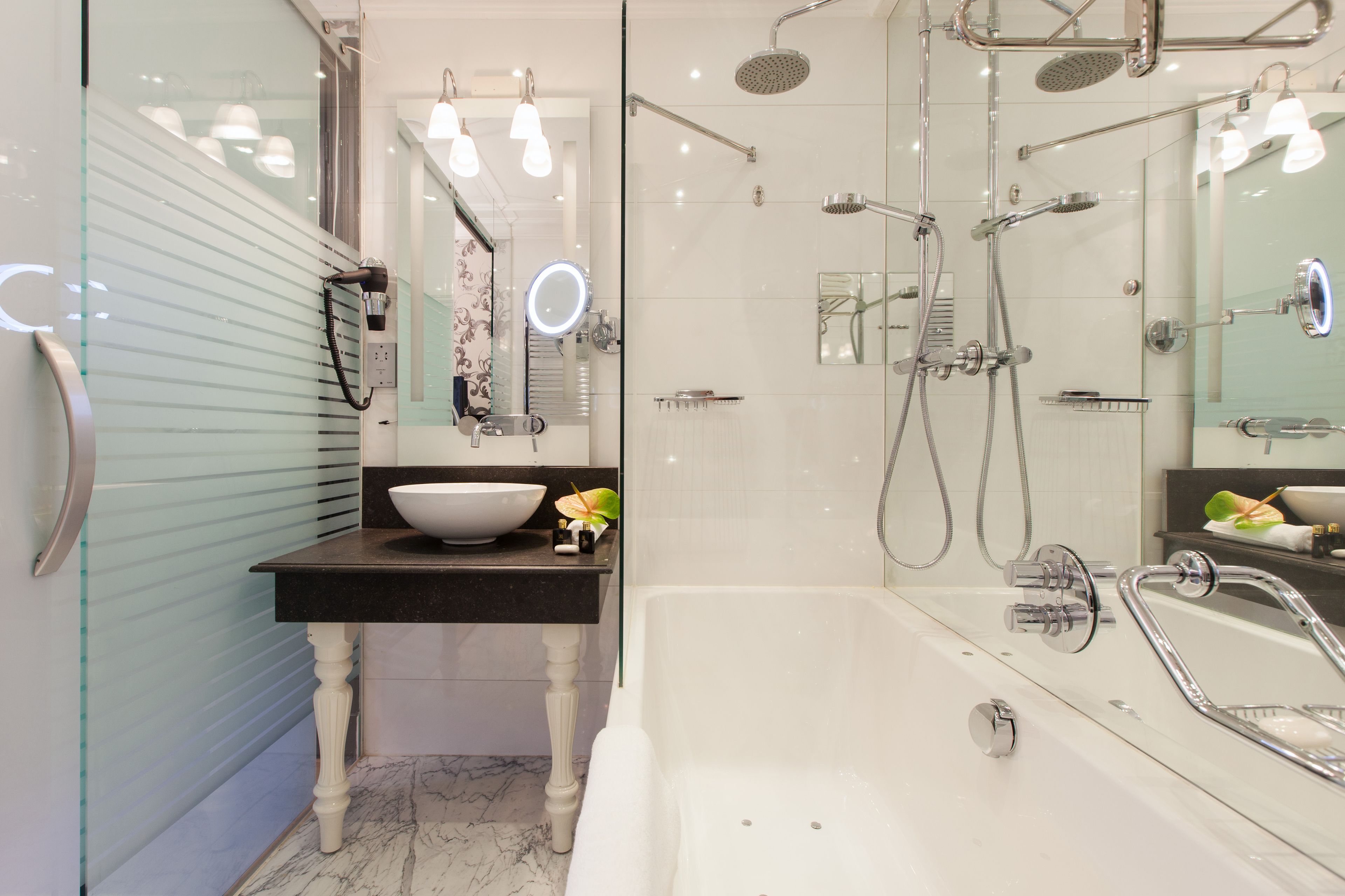 shower, rainfall showerhead, free toiletries, hair dryer