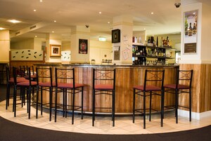 4 か所のバー / ラウンジ、カクテルバー