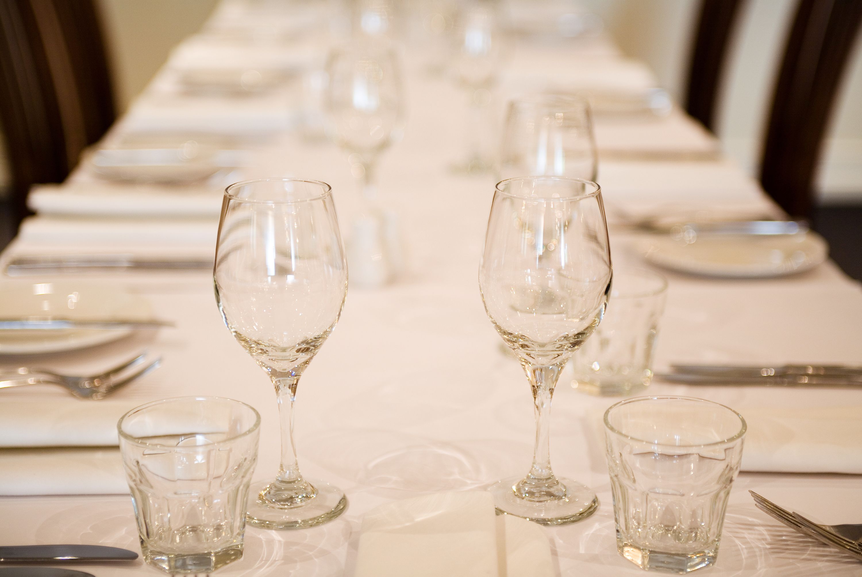 2 restaurants, thai cuisine