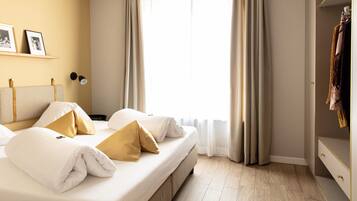 Suite Prestige | Minibar, värdeförvaringsskåp på rummet och skrivbord