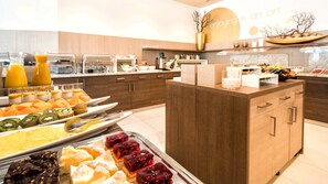 Free daily buffet breakfast