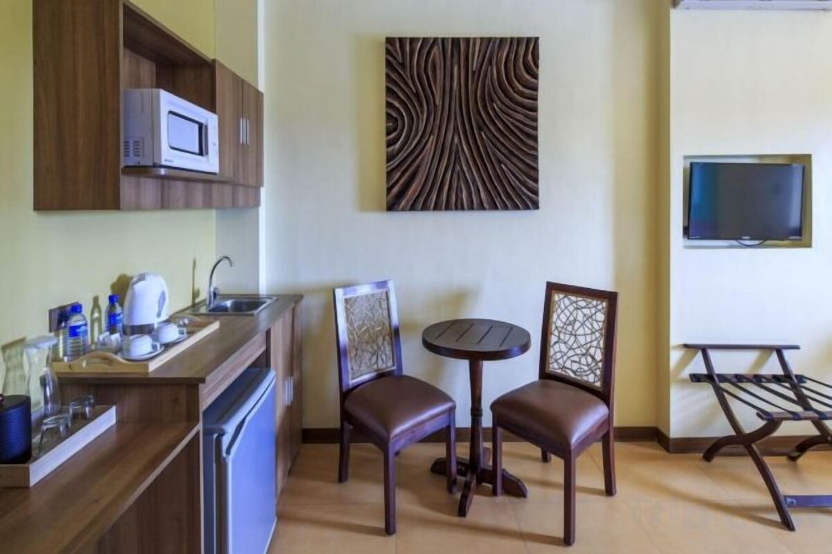 Queen Suite