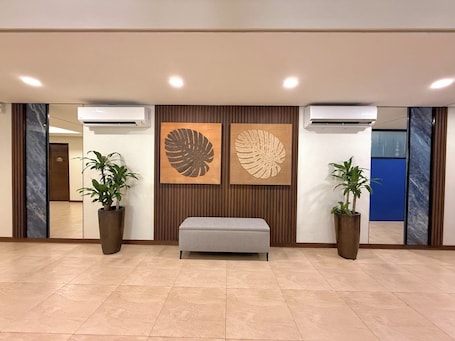 ๋ก๋น ์ข์ ๊ณต๊ฐ