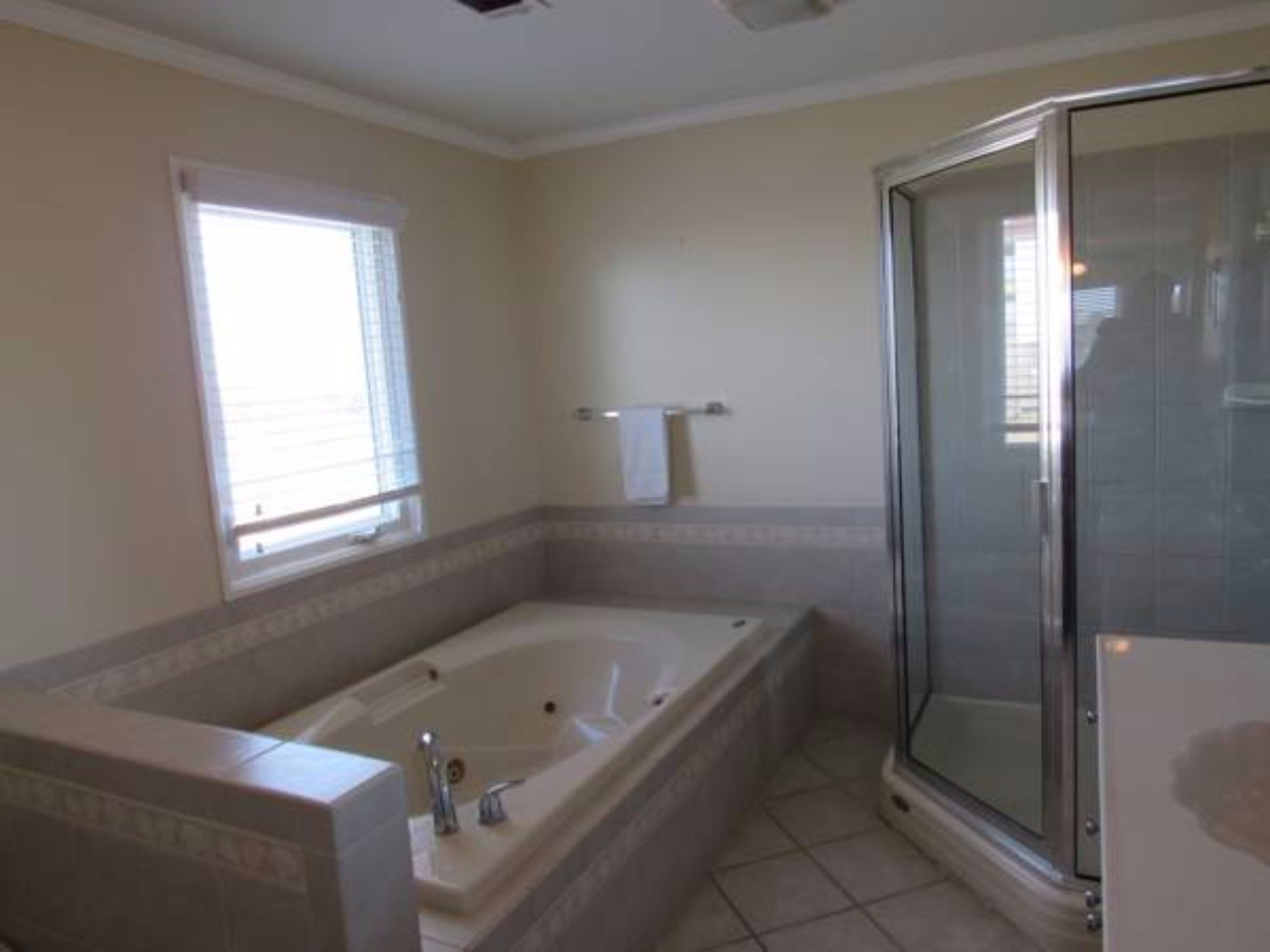 Appart'hôtel, 2 chambres | Baignoire à jets