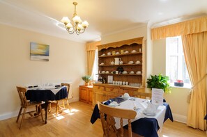 Free full breakfast - The Gables Guest House (Lincoln)