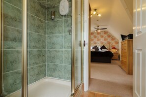 Doppelzimmer, mit Bad | Dusche im Bad