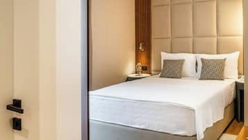 Habitación doble estándar | Ropa de cama de alta calidad y minibar