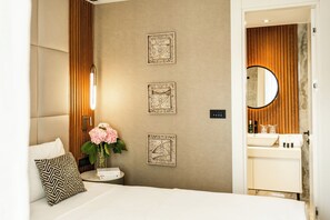 Ropa de cama de alta calidad y minibar 