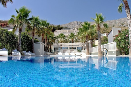 Front of property. Damianii Luxury Boutique Hotel & Spa