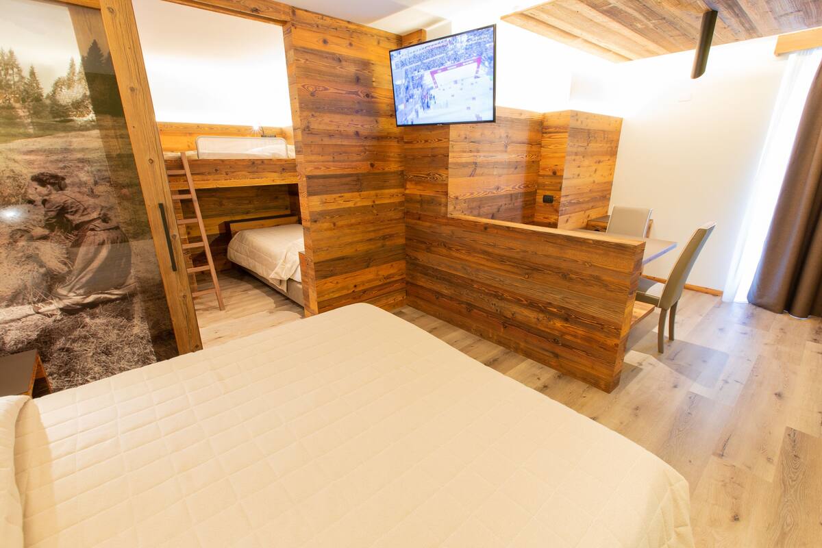 Quadruple Room, 1 Bedroom (Family Stabel) | Frette Italian sheets, premium bedding, in-room safe, desk