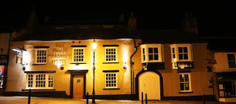 The Three Horseshoes Hotel
