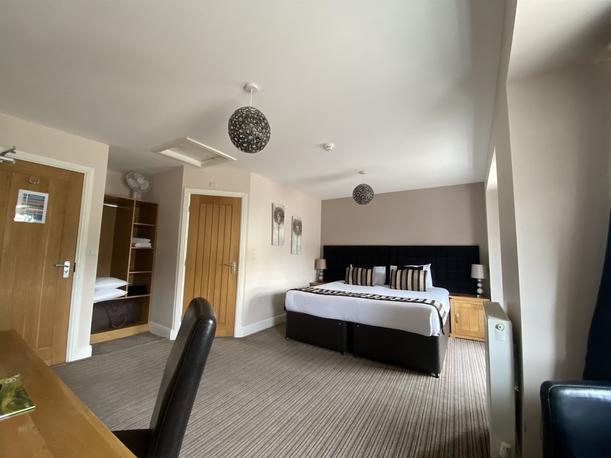 高級雙人房, 獨立浴室