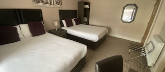 The Three Horseshoes Hotel