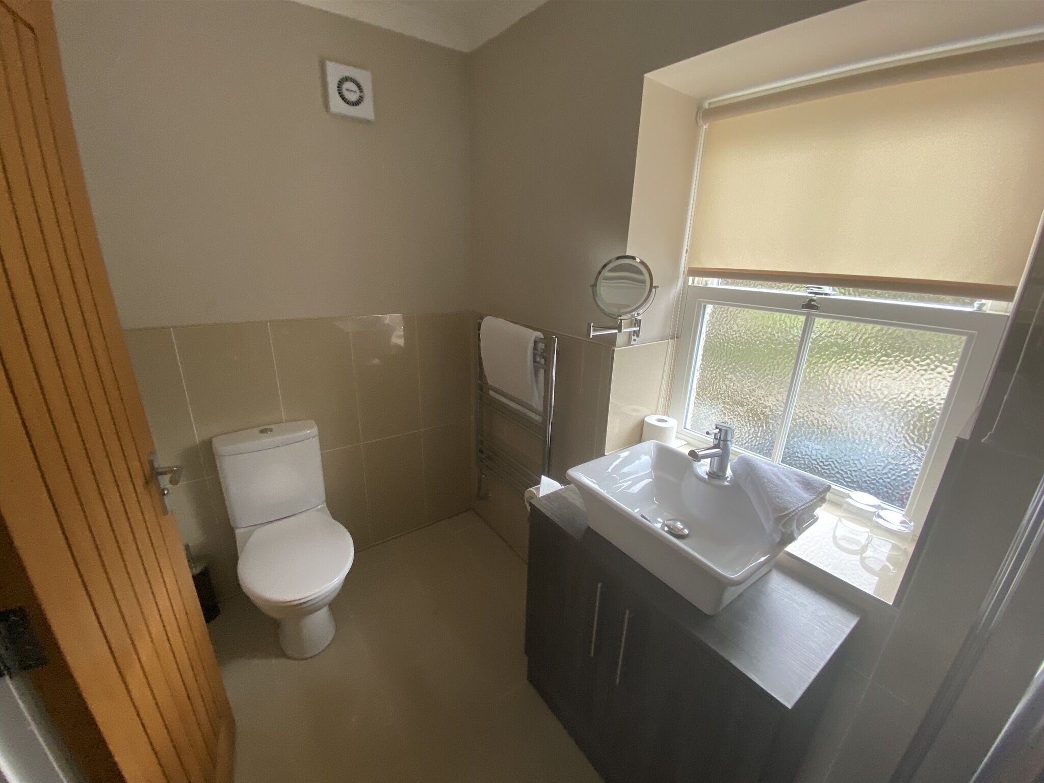 double room, ensuite (off site) | bathroom