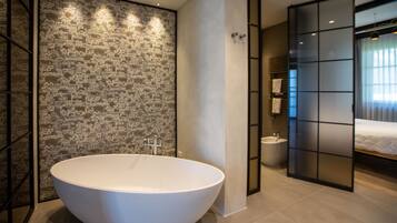 Suite | Bathroom | Shower, rainfall showerhead, designer toiletries, hair dryer