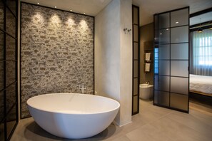 Suite | Bathroom | Shower, rainfall showerhead, designer toiletries, hair dryer - Podere del Priorato (Orbetello)
