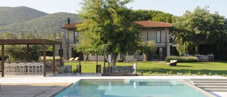 Seasonal outdoor pool