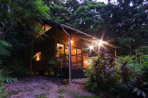 Cabane | Décoration personnalisée, ameublement personnalisé, Wi-Fi gratuit
