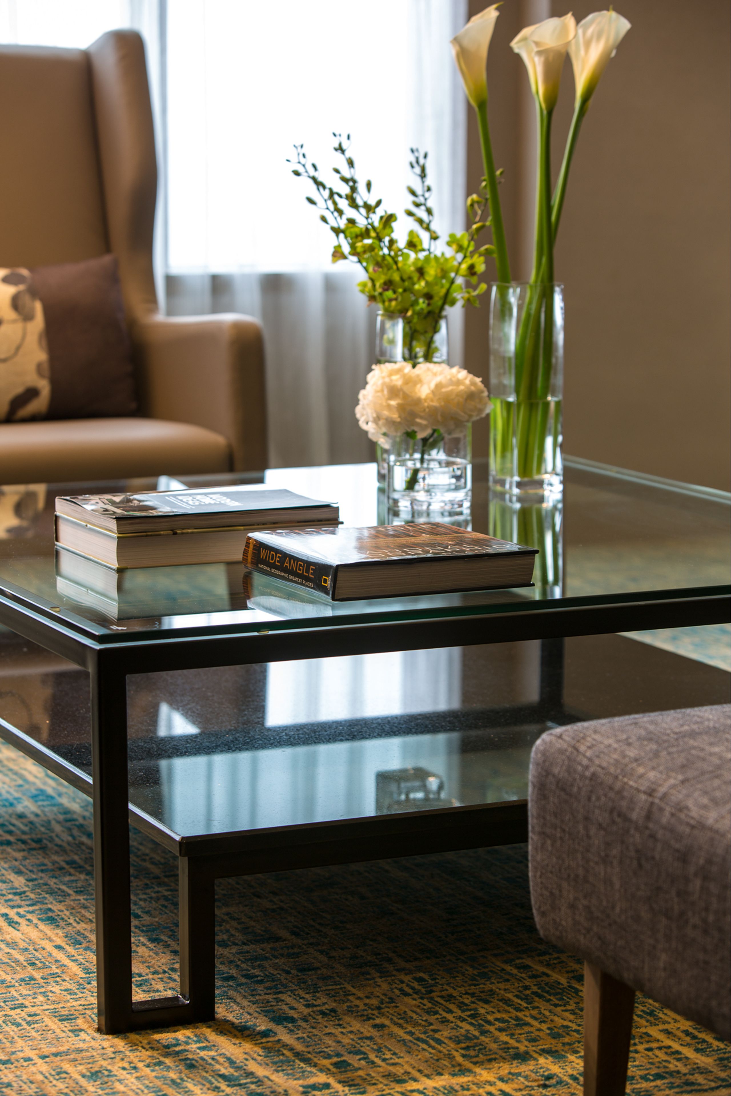 40-inch lcd tv with satellite channels, tv, ipod dock