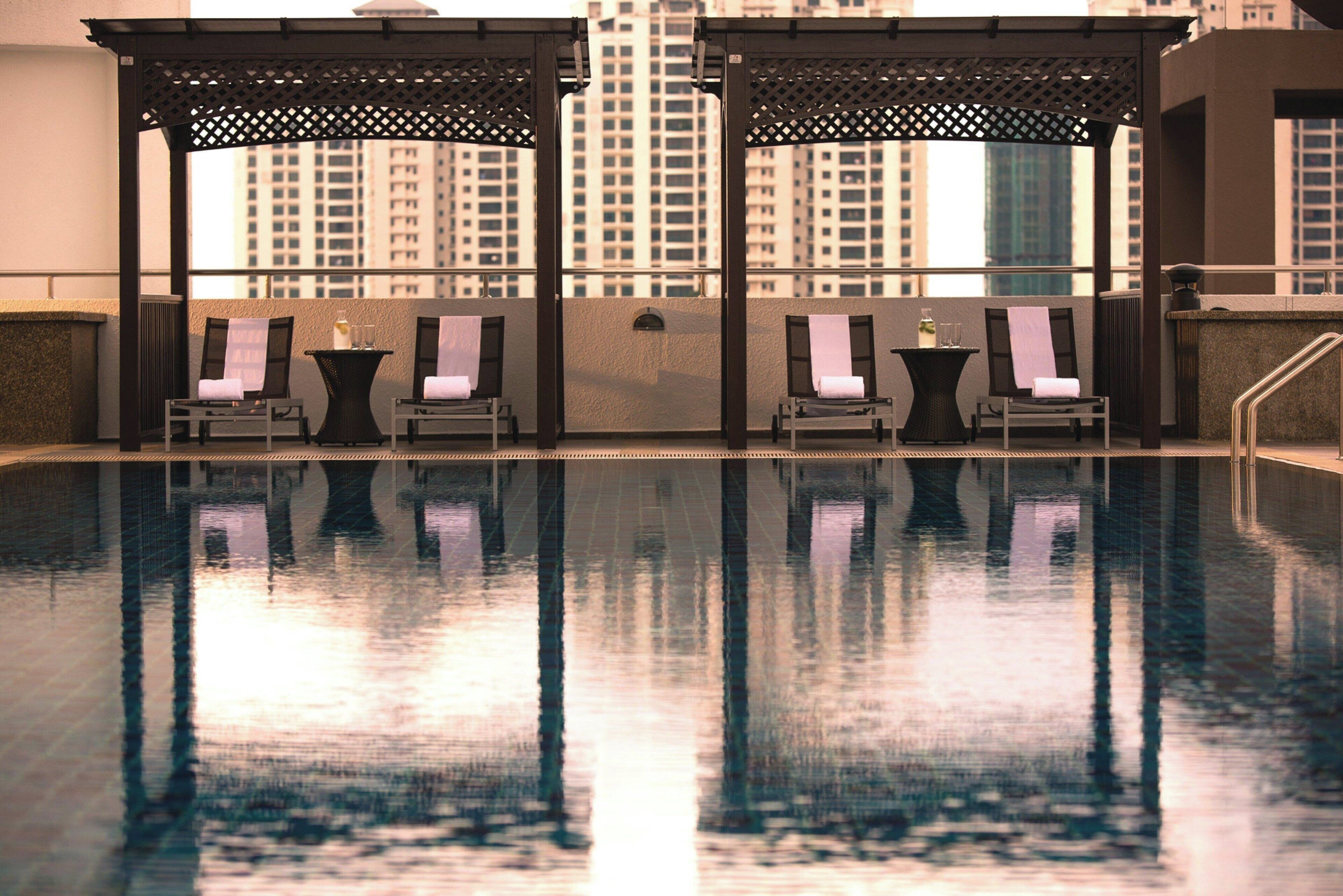 outdoor pool, open 6:30 am to 9:00 pm, free pool cabanas, pool umbrellas